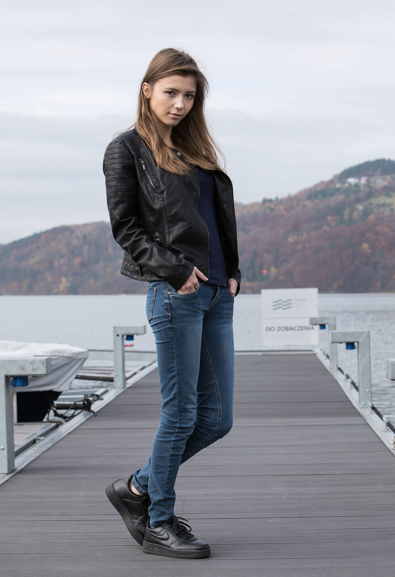 Саша, 24 года, 5 размер груди